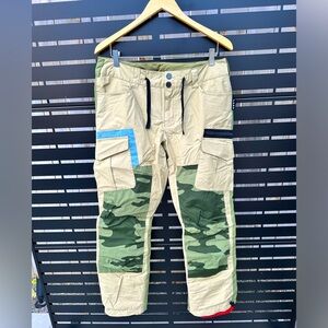 Burton x Gwen Stefani’s LAMB Women’s Snow Pants. Medium. Camo and tan.